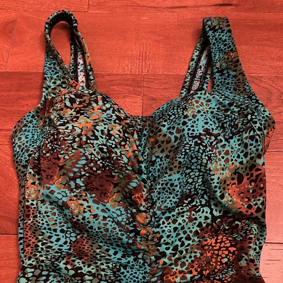 Maxine of Hollywood one piece swimsuit - Picture 2 of 6